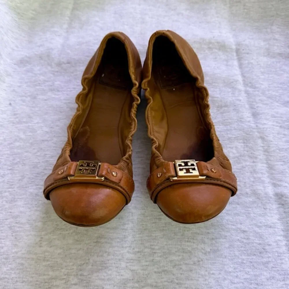 Tory Burch Cline Camel Leather Gold Logo ballet flat 9